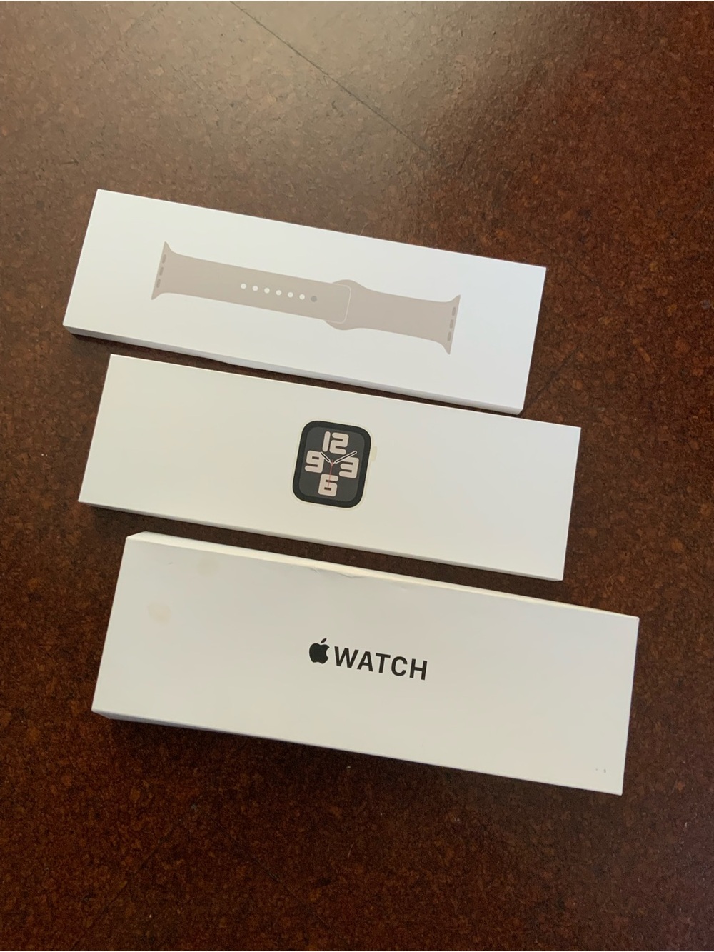 NEW!Apple Watch SE (2nd Gen) GPS + Cellular 40mm with Starlight Sport Band - S/M